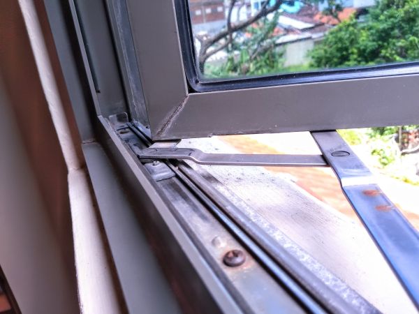 Hinged Window Replacement in La Vernia